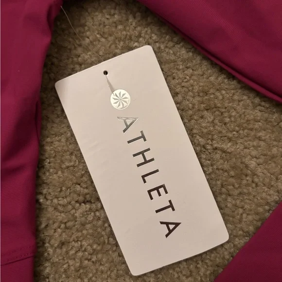 NWT Athleta Crosstrain Ultra Crop Top in Magenta - Picture 5 of 7